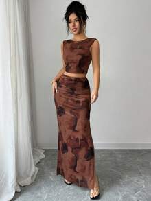 Sleveless Slim-Fit Vest