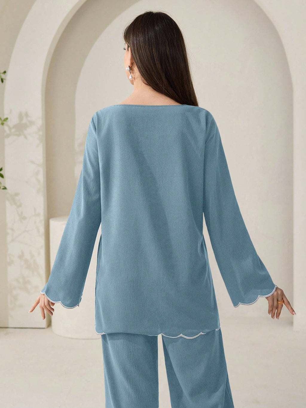 Casual Wave Embroidery Top